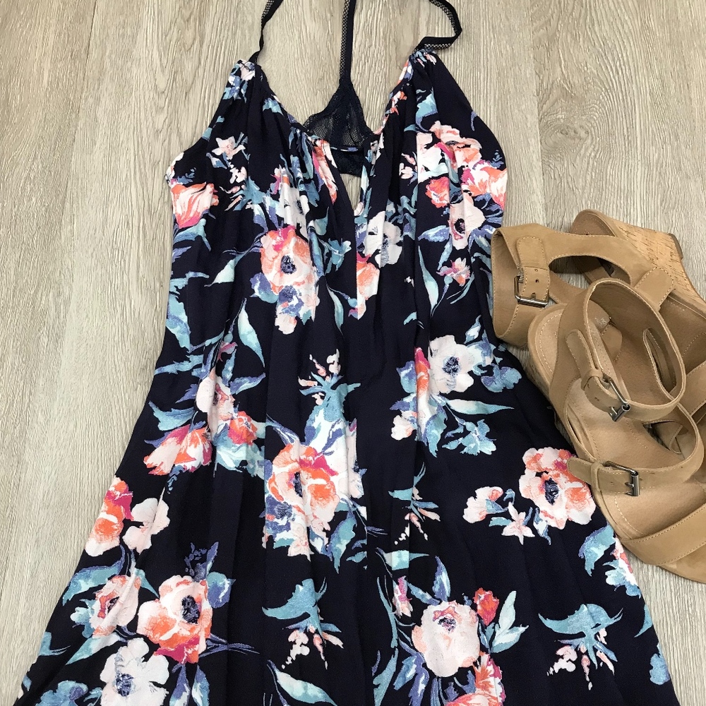 Floral Lace Back Mini Dress  HOST PICK 4/8 rack - Picture 2 of 6